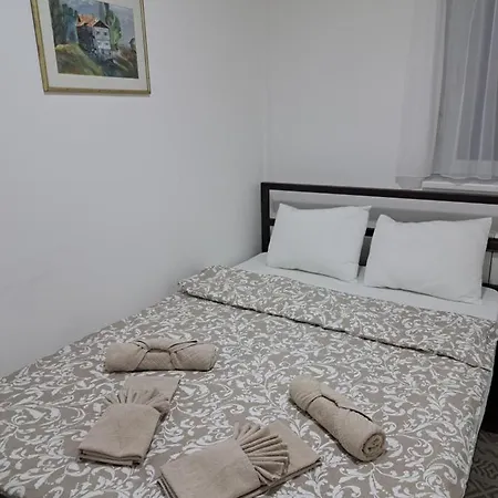 Stan Na Dan Sisters Apartment